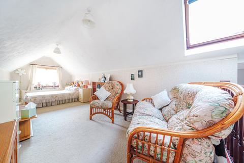 3 bedroom bungalow for sale, Evelyn Avenue, Ruislip, Middlesex