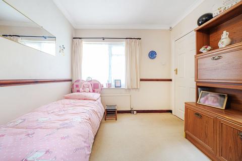 31 Evelyn Avenue, Ruislip, HA4 8AR