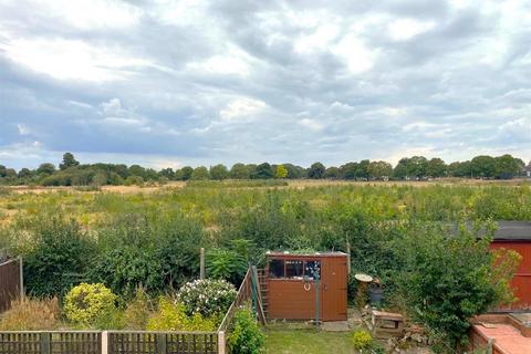 3 bedroom terraced house for sale, Wren Road, Dagenham