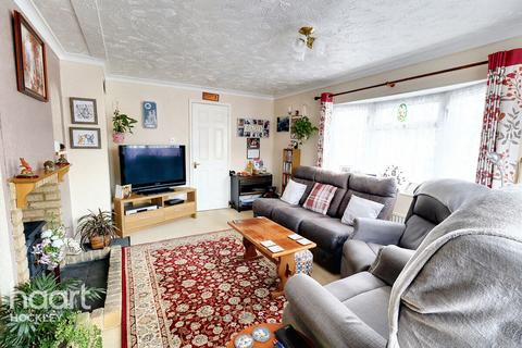 3 bedroom park home for sale, New Square, Dome Caravan Park, Hockley