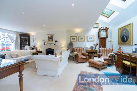 3 bedroom mews to rent, Elnathan Mews, Lilttle Venice, W9