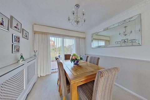 3 bedroom semi-detached house for sale, Hawe Farm Way, Herne Bay, CT6 7UB