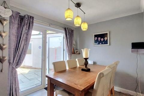 4 bedroom semi-detached house for sale, York Avenue, Cogenhoe, Northamptonshire NN7