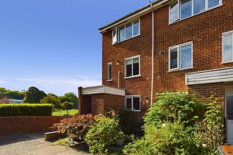 2 bedroom maisonette for sale, Bellfield, Croydon