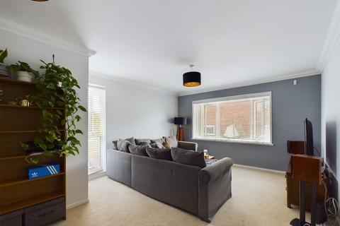 2 bedroom maisonette for sale, Bellfield, Croydon