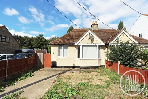 2 bedroom semi-detached bungalow for sale, Stradbroke Road, Lowestoft, NR33