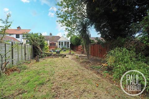 2 bedroom semi-detached bungalow for sale, Stradbroke Road, Lowestoft, NR33