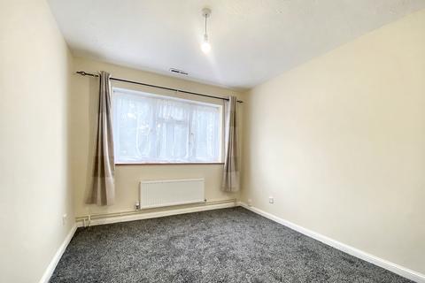 4 bedroom terraced house to rent, Ratcliffe Close, Uxbridge