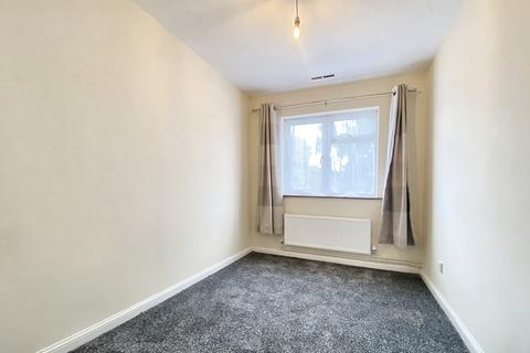 4 bedroom terraced house to rent, Ratcliffe Close, Uxbridge