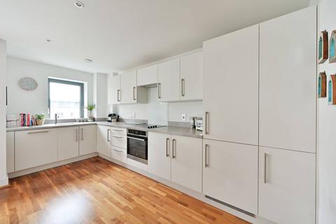 1 bedroom flat to rent, Knightley Walk, Putney, London, SW18