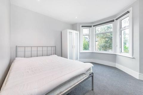 4 bedroom house to rent, Glenburnie Road, Tooting Broadway, London, SW17