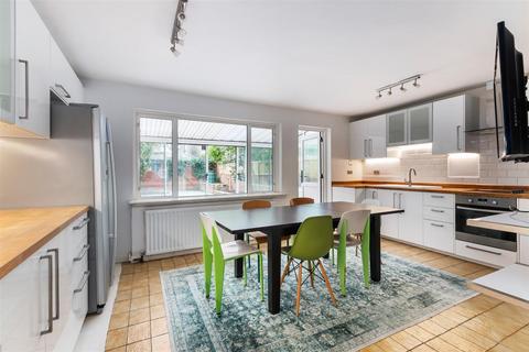 4 bedroom terraced house for sale, Richmond Avenue, Wimbledon Chase SW20