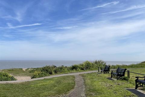 2 bedroom detached bungalow for sale, Nightingale Road, Lowestoft, NR33