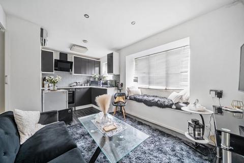 Studio for sale, Beardsley Way, Acton