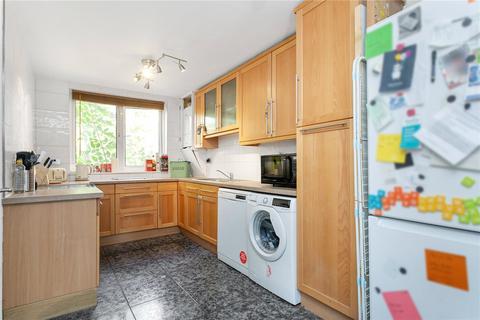 2 bedroom apartment for sale, Houghton Close, London, E8