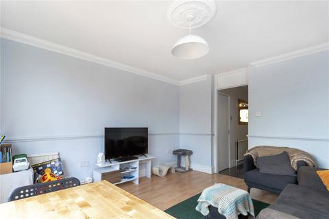 5 Houghton Close, London, E8 3TQ