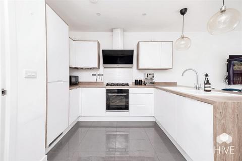 1 Evergreen Close, Poole, BH16 5FL