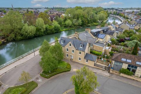 5 bedroom end of terrace house for sale, Abbey Road, Cambridge, CB5