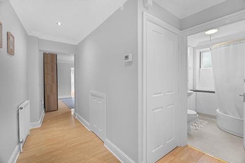 76 Abbey Road, Cambridge, CB5 8HQ