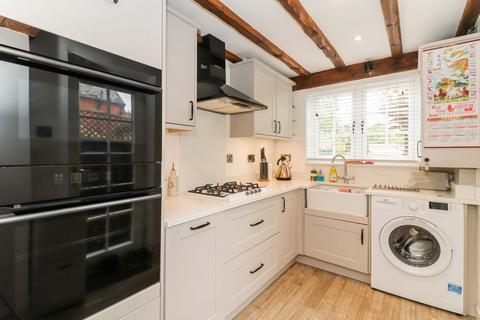 2 bedroom terraced house for sale, Aylesbury End, Beaconsfield, HP9