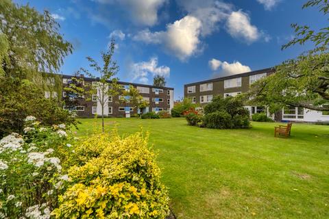 2 bedroom flat for sale, Sherlock Close, Cambridge, CB3