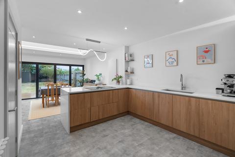 12 Lovell Road, Cambridge, CB4 2QR