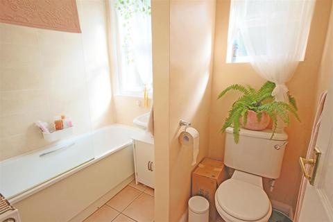 1 bedroom flat to rent, Inwood Crescent, Brighton