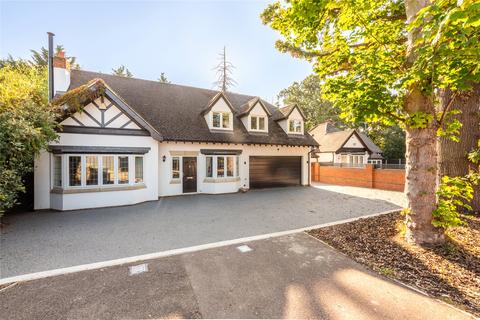 4 bedroom detached house for sale, Windmill Hill, Biddenham, Bedford, Bedfordshire, MK40