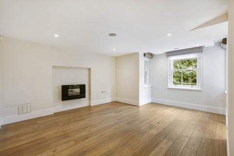 2 bedroom flat to rent, Cavalry Square, Chelsea SW3