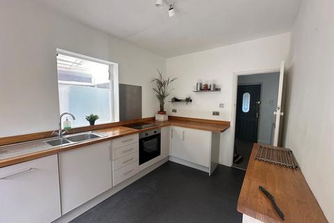 3 bedroom semi-detached house to rent, Abbeyfield Road, Sheffield