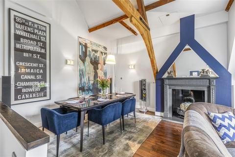 2 bedroom mews for sale, Hyde Farm Mews, SW12