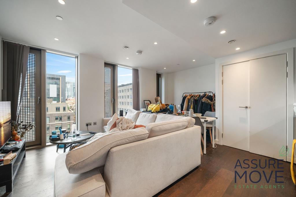 Royal Mint Street, London, E1 1 bed apartment - £2,250 pcm (£519 pw)