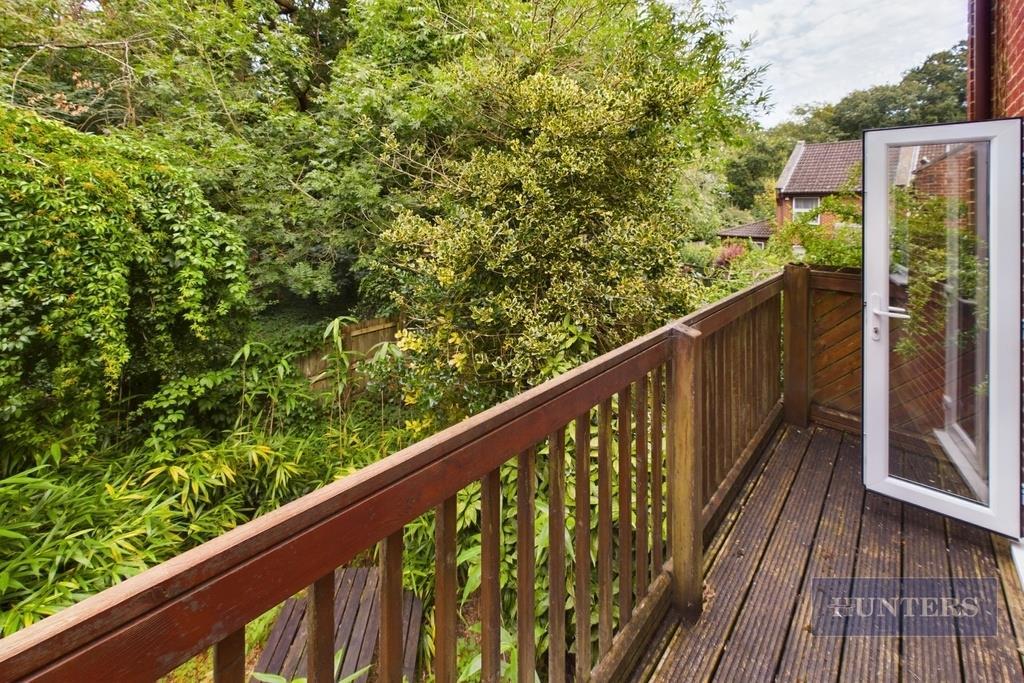 CAM01635 G0-PR0294-STILL024.jpg