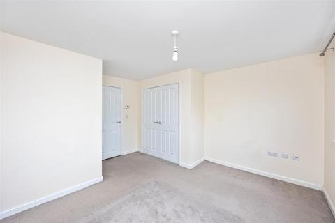 4 bedroom terraced house for sale, Sargent Way, Broadbridge Heath RH12