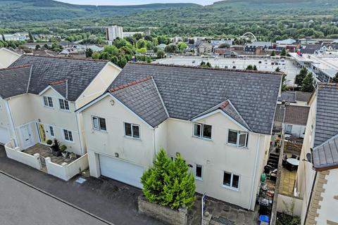 4 bedroom detached house for sale, Courtland Terrace, Merthyr Tydfil CF47