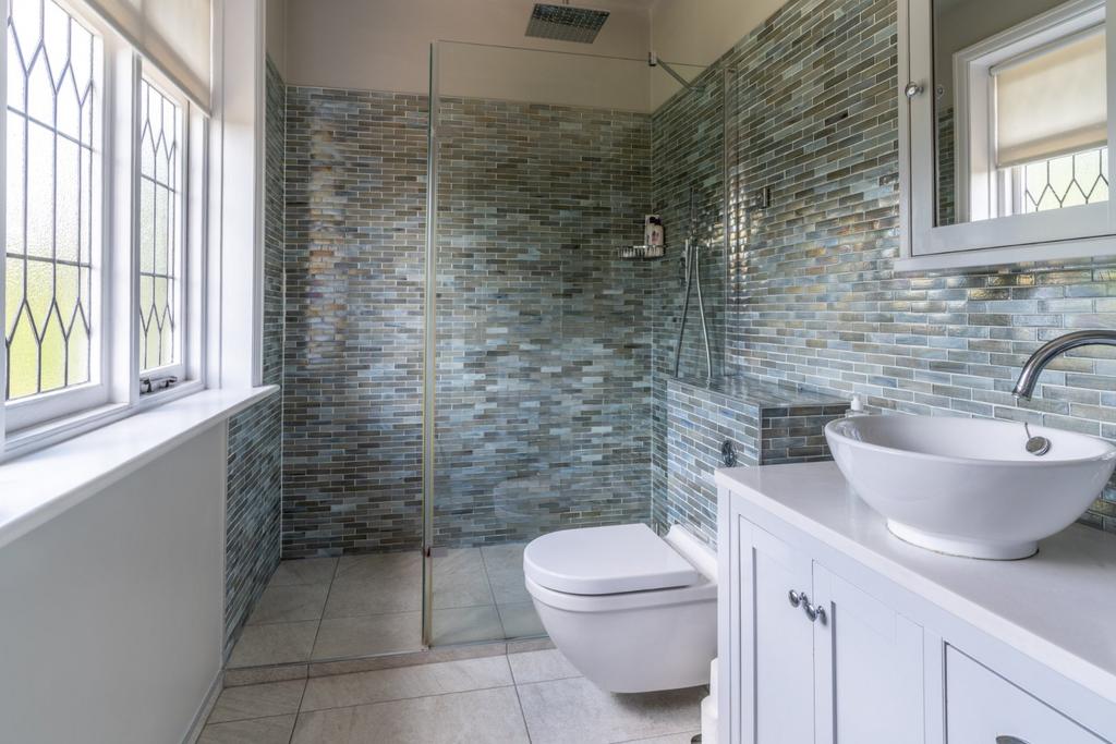 En Suite Shower