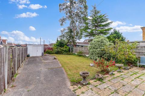 3 bedroom chalet for sale, Bartley Road, Benfleet