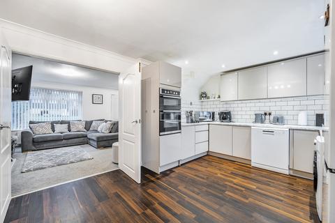 14 Ashcott, Bristol, BS14 0AG