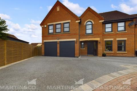 5 bedroom detached house for sale, Kiplin Drive, Norton