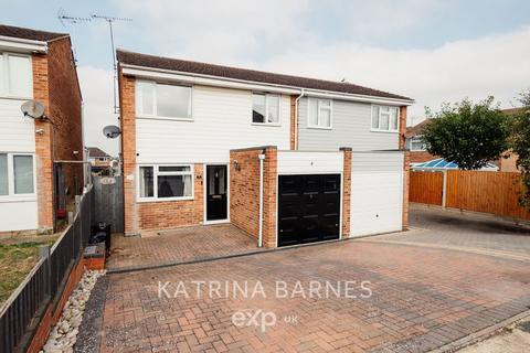 3 bedroom semi-detached house for sale, Keyes Way, Braintree CM7