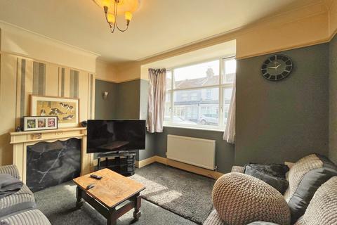 2 bedroom terraced house for sale, North Avenue, Southend On Sea SS2