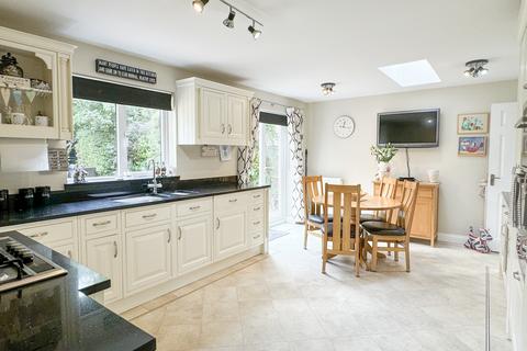 5 bedroom detached house for sale, Stone, Buckinghamshire