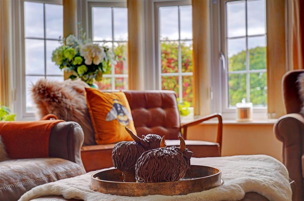 7 Cherrington Gardens (23).jpg