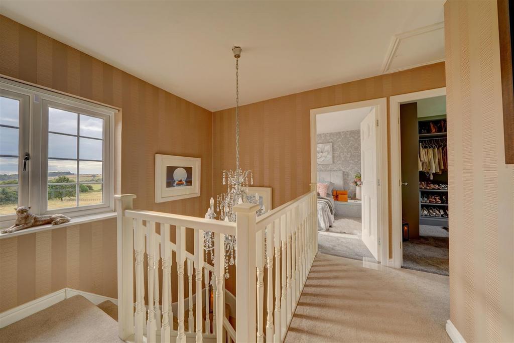 7 Cherrington Gardens (51).jpg