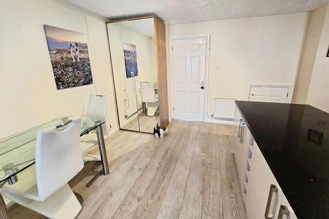 undefined, Knights Crescent, Exeter