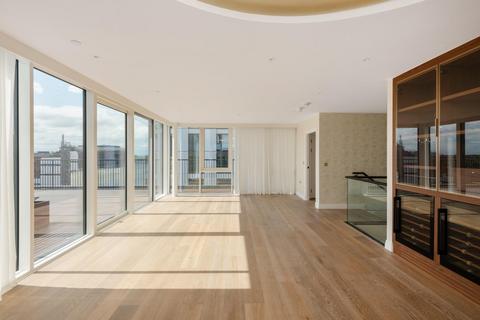 3 bedroom flat for sale, Penthouse, Savoy House, Chelsea Creek, London SW6