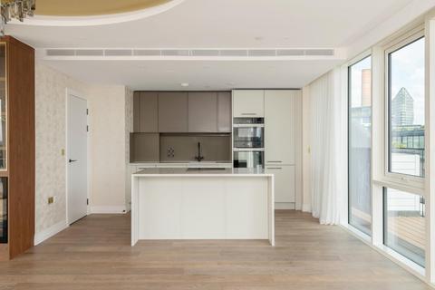 3 bedroom flat for sale, Penthouse, Savoy House, Chelsea Creek, London SW6