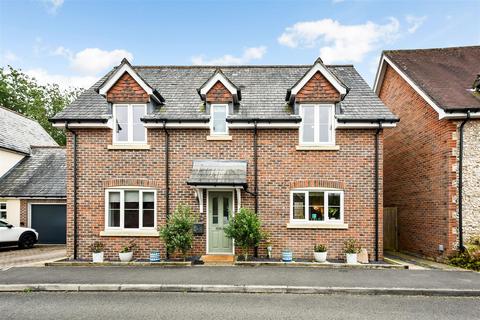 4 bedroom detached house for sale, Park View, Whitchurch