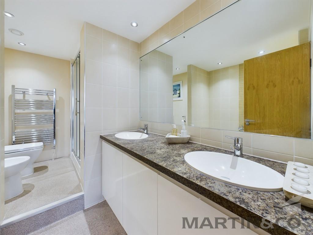 Bedroom 1 En-Suite