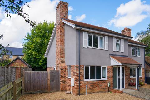 2 bedroom semi-detached house to rent, Stoke Road, Sudbury CO10